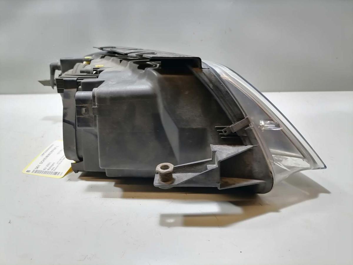 VW Passat 3BG original Scheinwerfer links Halogen BJ01